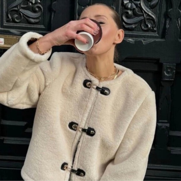 Zara FAUX FUR JACKET WITH FIREMAN CLASP - Picture 8 of 14